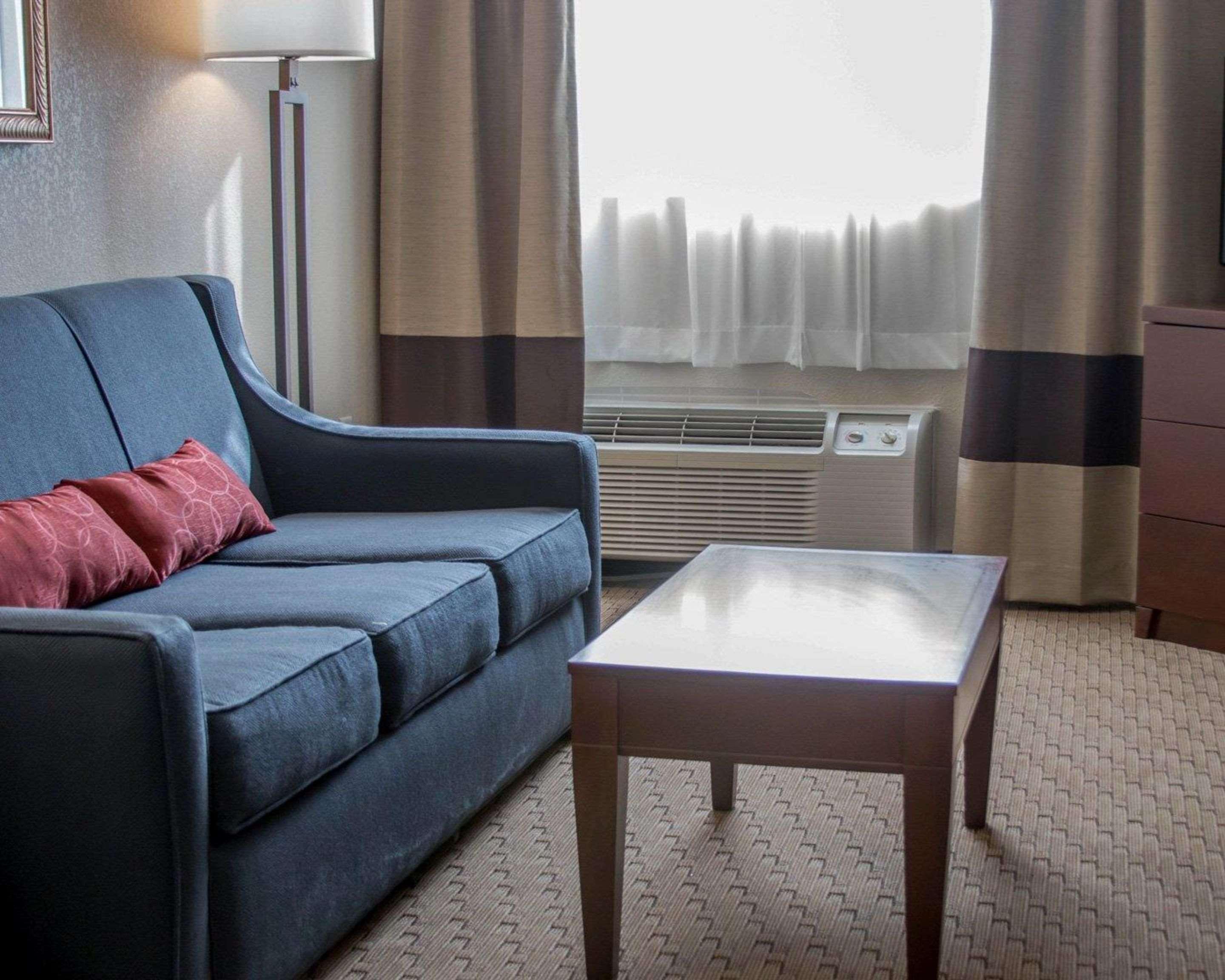 Comfort Inn Warren Exteriör bild